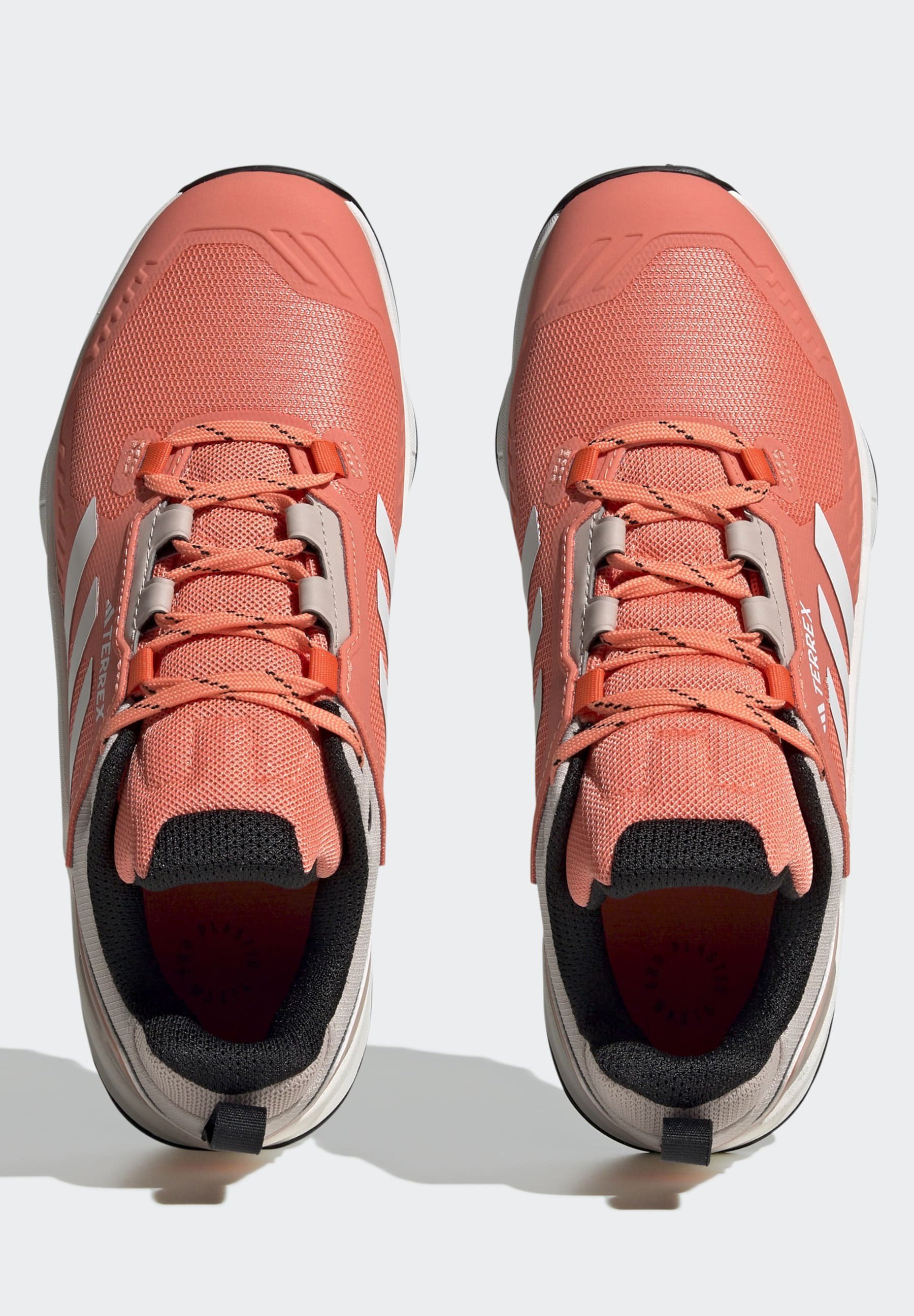 Adidas Terrex TERREX SWIFT R3 - Hiking shoes - coral fusion/crystal  white/taupe/coral - Zalando
