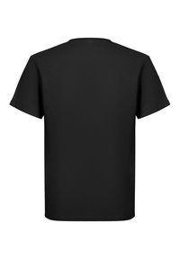 Černé tričko s krátkým rukávem vyrobené z hladké tkaniny, s kruhovým výstřihem a volným střihem, bez viditelných grafik nebo ozdob.