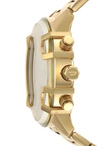 Montre-bracelet en métal doré avec un boîtier rond, trois boutons-poussoirs, une couronne texturée et un verre clair réfléchissant la lumière.