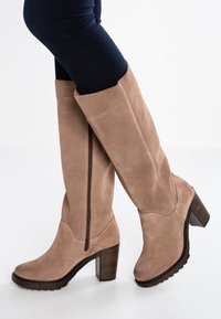 Lazamani Platform boots - taupe