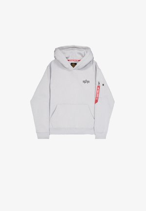 Lichtgrijze hoodie met een voorzak, een capuchon met trekkoord en een kleine sterafbeelding op de borst. Heeft een rood label op de linkermouw.