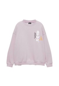 Felpa rosa con colletto tondo, maniche lunghe e polsini a costine. Presenta grafiche testuali in bianco e arancio sul davanti.