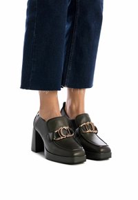 Carmela Zapatos de plataforma - kakhi