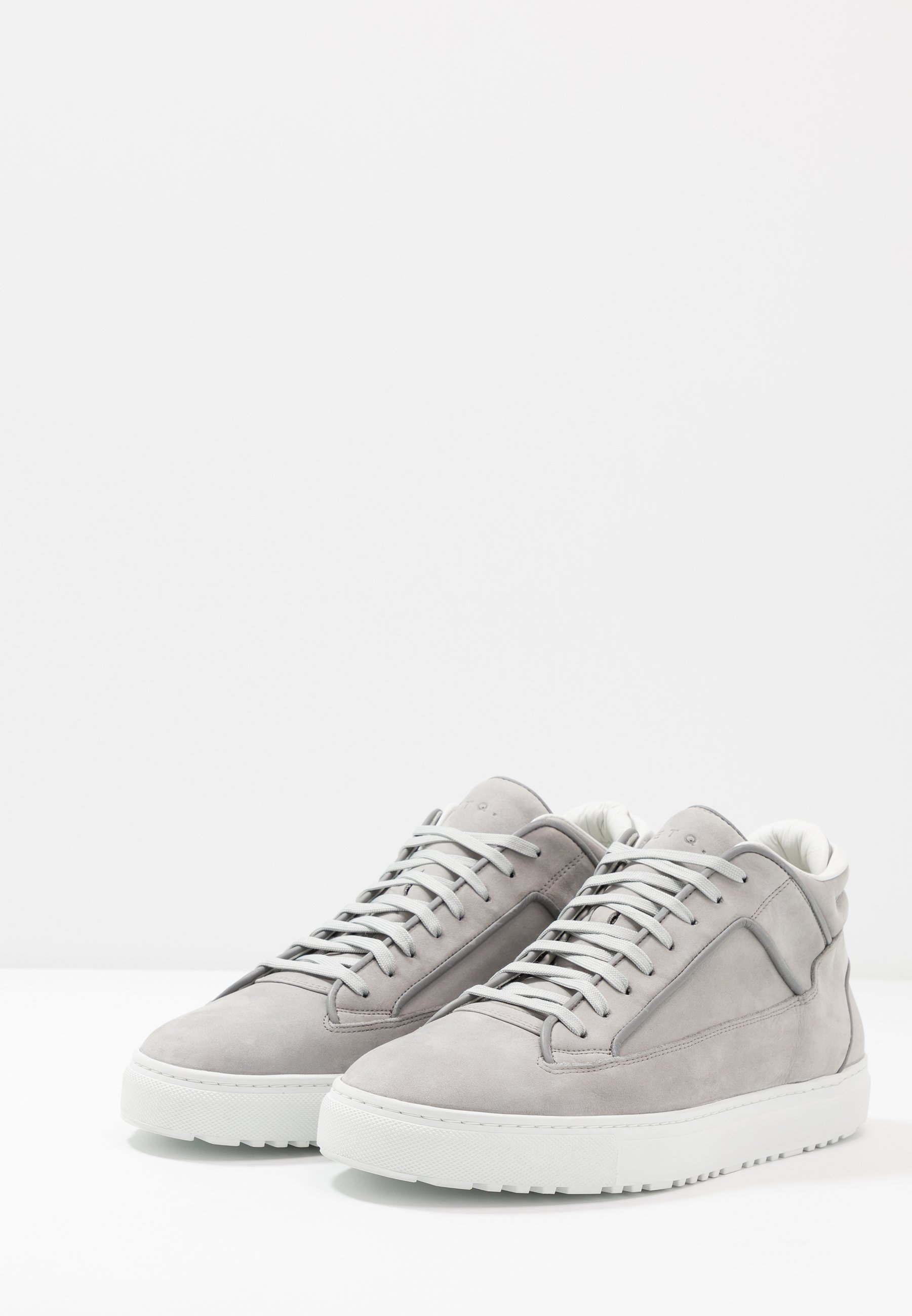 Höga sneakers alloy Höga sneakers alloy