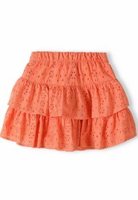 Jupe orange à plusieurs couches avec trois volants, fabriquée en tissu à œillets présentant de petits motifs floraux découpés. Taille élastique pour plus de flexibilité.