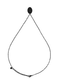Collier en chaîne noire en métal avec un pendentif ovale, design à double brin et fermeture à clip, avec une finition lisse et mate.