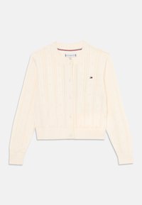 Neizvēlēts, ivory petal