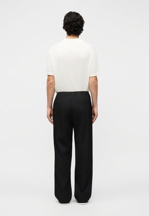 Rank 10: J.LINDEBERG - NOAH - Trousers