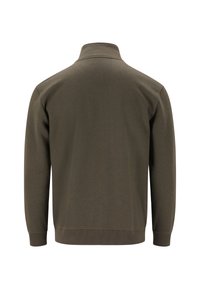 Pitkähihaisessa, oliivinvihreässä neulepuserossa on korkea kaulus. Pehmeä kangas ja ribbireunukset, joissa on sileä pinta. Ei näkyviä logoja tai kuvioita.