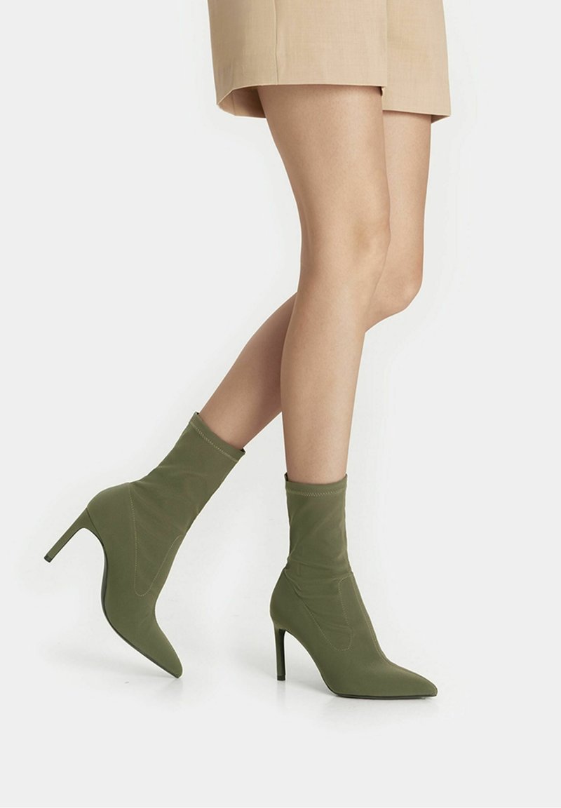 Bershka Ankle boot