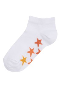 Calza bianca alla caviglia con un polsino a costine, caratterizzata da cinque stelle multicolori in tonalità di arancione e giallo sul lato esterno.