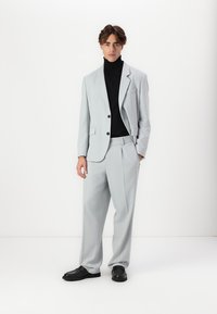 HUGO KARLO FLIP SET - Suit - light pastel grey