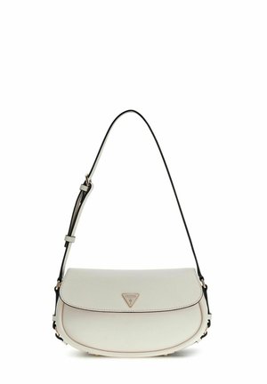Borsa a spalla bianca a mezza luna con tracolla regolabile e piccolo logo triangolare dorato Guess sulla chiusura a patta.