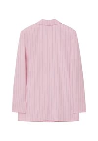 Blazer lungo rosa a maniche lunghe con righe verticali, texture morbida, revers a punta e taglio dritto, con una sola fessura posteriore.