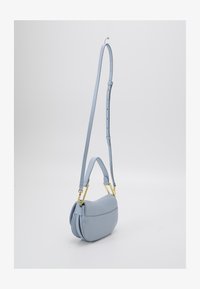 Unselected, mist blue