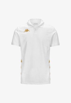 Polo shirt blanc à manches courtes, avec un logo Kappa brodé en or sur la poitrine gauche et le long des côtés. Matériau en coton, coupe classique.