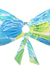 Top bikini con dettagli in metallo dorato a forma circolare, caratterizzato da una stampa tropicale di foglie blu e verdi, chiusure regolabili a lacci e tessuto testurizzato.