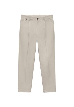 Beige, rechte pijpenbroek van zachte stof. Voorzien van een voorzak met een knoop en twee voorplooien voor meer structuur.