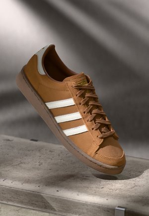 JABBAR - Zapatillas - wild brown/off white