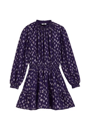 Lila mönstrad klänning med långa ärmar, gathered halsringning och elastisk midja. Har en lager på lager kjol med ett subtilt djurmönster.