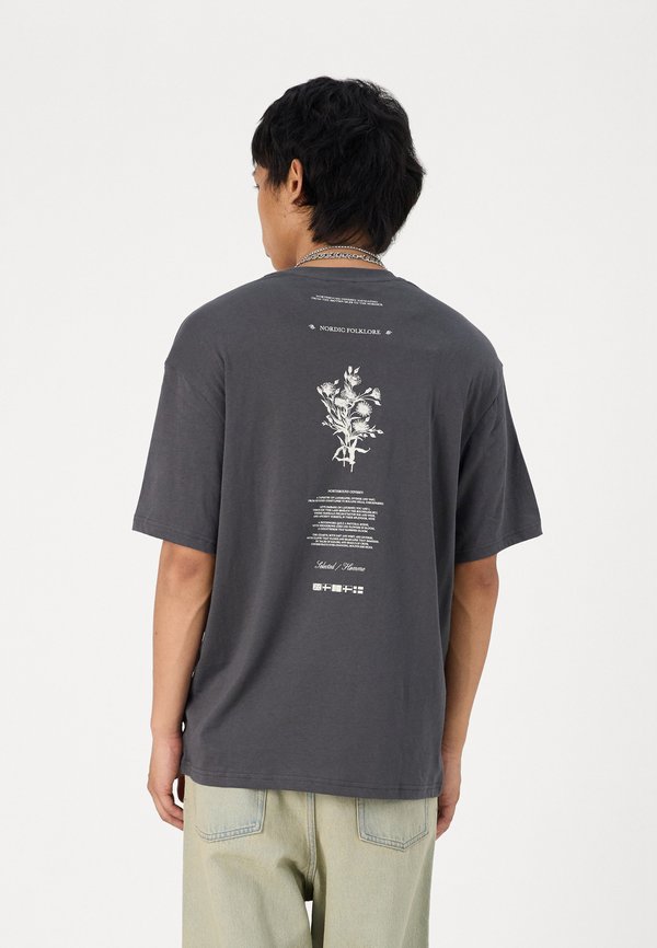 SLHLOOSEALP O NECK TEE - Print T-shirt - asphalt