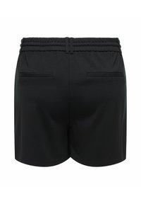 Melni šorti ar elastīgu jostasvietu, divām aizmugurējām ieliektām kabatām un jostas cilpām, attēloti no muguras pret balto fonu.