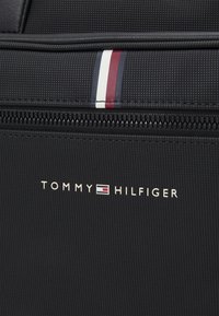 Tommy Hilfiger ESSENTIAL COMPUTER BAG UNISEX - Briefcase - black