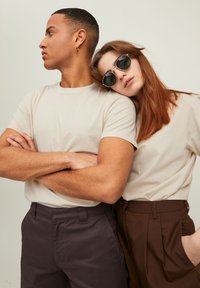 Jack & Jones JJENOA TEE CREW NECK - Pamata T-krekls - moonbeam