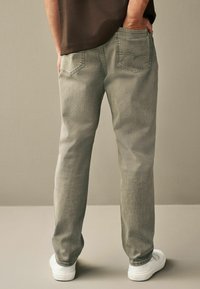 Next REGULAR FIT OVERDYED - Jean droit - mushroom