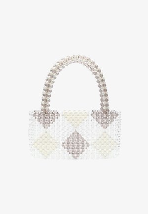 Áttetsző gyöngyös kézitáska, strukturált formával, fehér és világosbarna geometrikus mintázattal, lekerekített fogantyúval.
