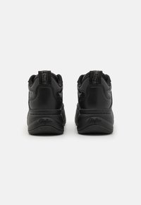 Thumbnail Image 6