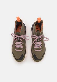 Adidas Terrex TERREX FREE HIKER 2 - Trekingové boty - olive strata/preloved fig/amber tint