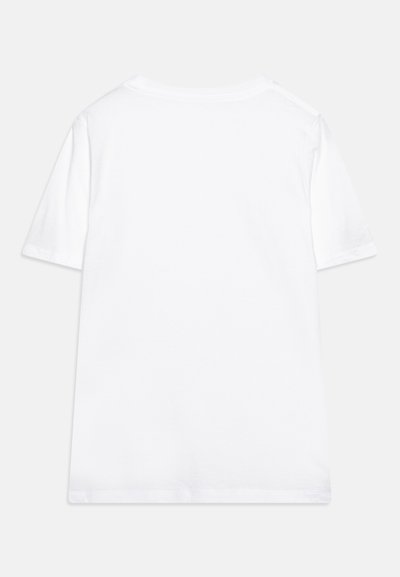 T-shirt branca de algodão com mangas curtas, decote redondo e um corte solto. Design simples, sem padrões ou enfeites visíveis.