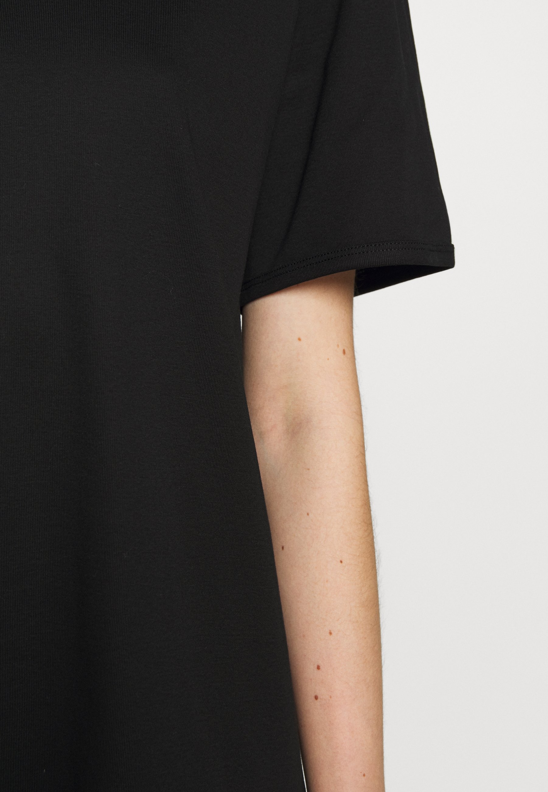 Filippa K MADDIE DRESS Jerseyklänning black Zalando.se Filippa K ALIDA DRESS Vardagsklänning black Zalando.se