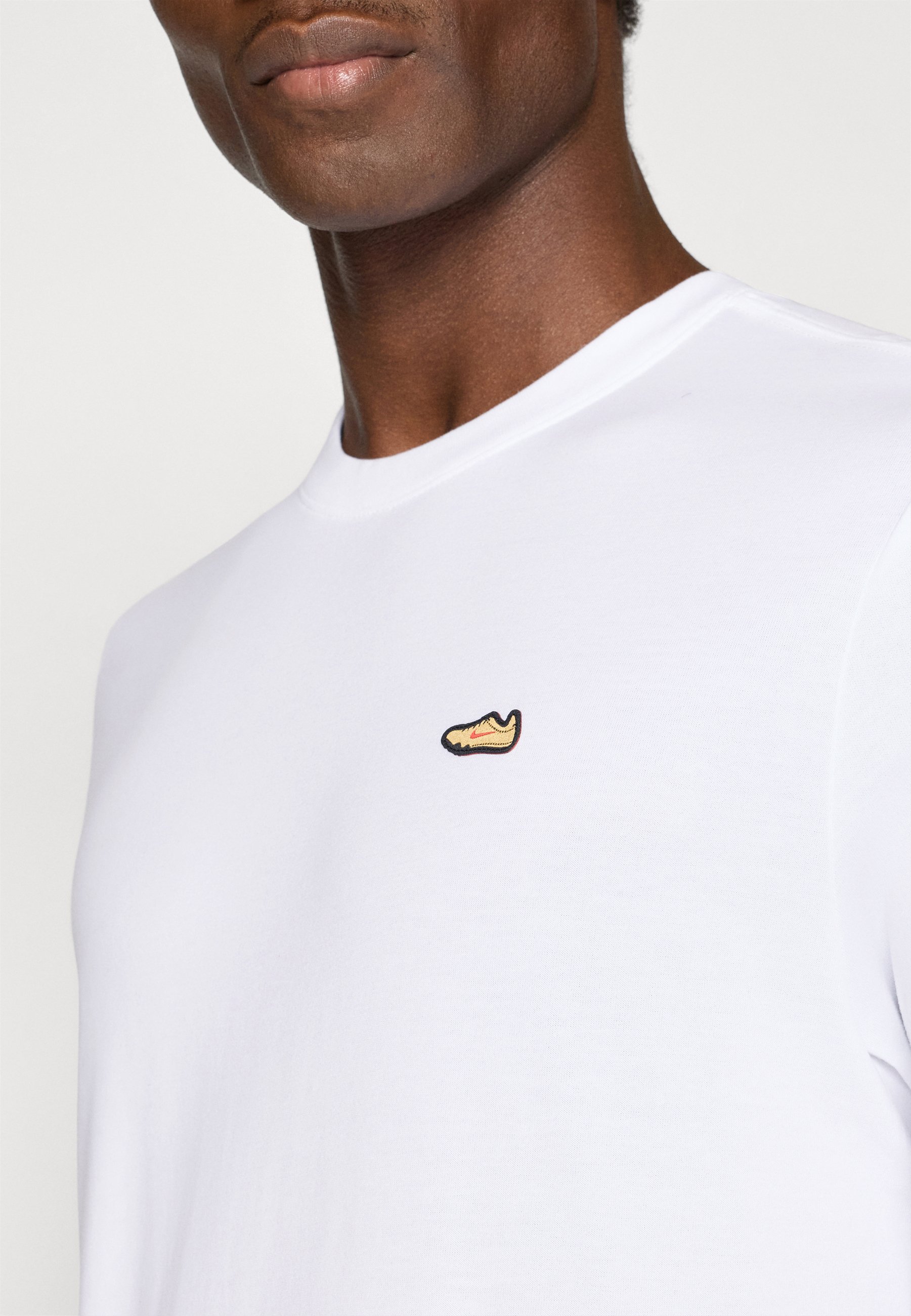 nike retro t shirt white