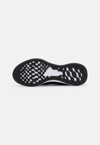 Nike Performance Obuwie do biegania treningowe