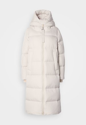 Long puffer coat in light beige with a hood. Features a full zipper closure, horizontal quilted pattern, and two side pockets. Soft texture.
