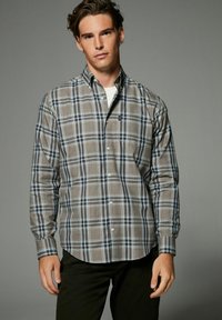 Next EASY OXFORD - Majica - neutral brown grey tartan check