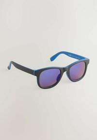 Non sélectionné, blue black