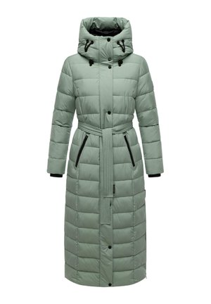 Cappotto lungo imbottito di colore verde chiaro con colletto alto, accenti neri, corde di regolazione e una cintura coordinata in vita, dotato di tasche laterali.