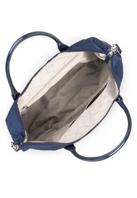 Sac à main bleu marine avec un extérieur synthétique brillant, deux poignées et un intérieur spacieux avec une doublure beige clair et une poche zippée intérieure.