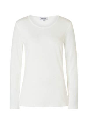Wit t-shirt met lange mouwen, gemaakt van zacht katoen. Heeft een ronde halslijn en een aansluitende pasvorm met minimale details.
