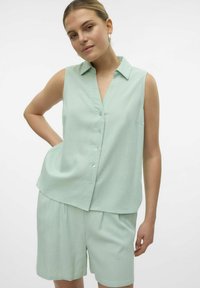 Vero Moda MYMILO  - Bluza z gumbi - silt green