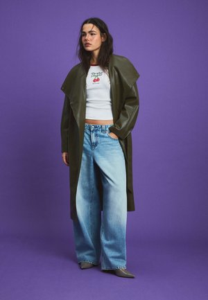 Stradivarius, Manteau classique - khaki