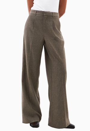 PLEATED - Broek - brown