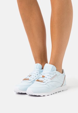 Sneakersy niskie - glass blue/golden bronze /footwear white
