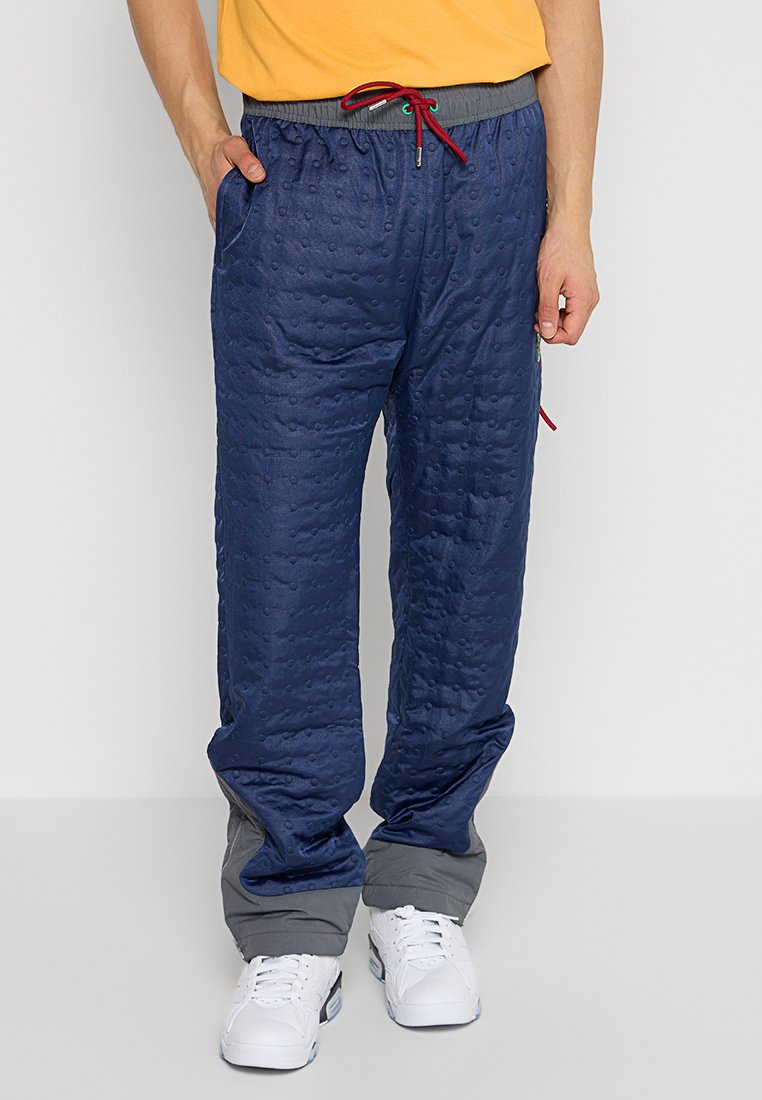 Pantaloni de trening