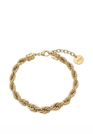 Pulsera de cadena trenzada con tono dorado, cierre de langosta y pequeña placa redonda grabada con "JOOP!" sobre fondo blanco.