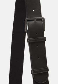 Desigual MAGNA BUTAN - Handväska - black