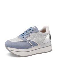 Sneaker blu e grigio in suede e tessuto texturizzato. Presenta dettagli argentati, lacci tondi e una spessa suola intermedia bianca.
